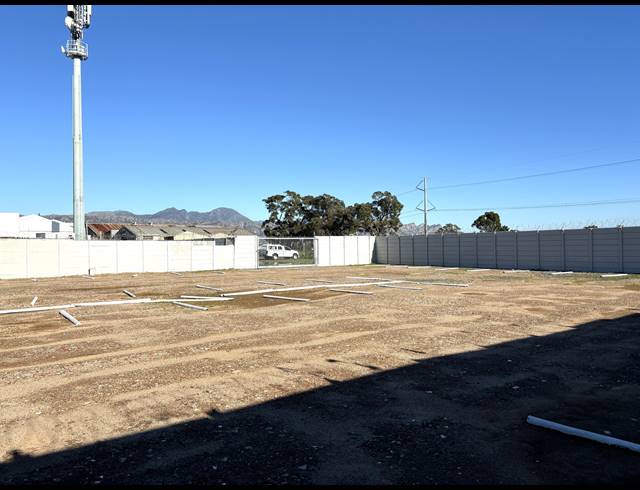 1,487M² VACANT LAND FOR SALE IN GANTS PLAZA